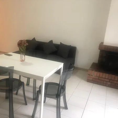 Grazioso Bilocale In Centro דירה *